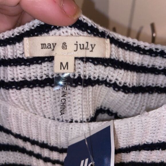 NWT spaghetti strap crop top - Picture 2 of 3